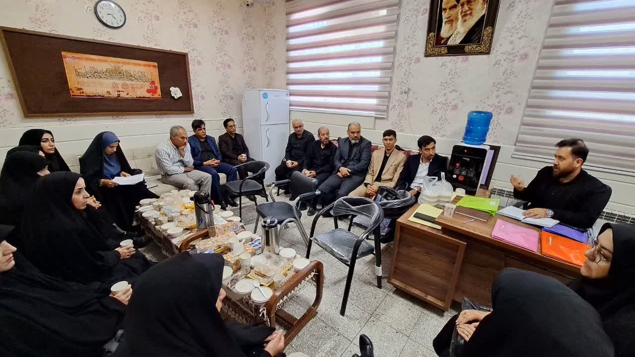 داوری 28 اثر جشنواره «اصلاح روش‌های آموزش و تحول در محیط های یادگیری» در استان قم