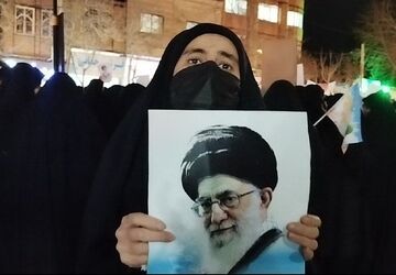 تجمع مردم انقلابی شهر آشخانه بعد از اذان مغرب