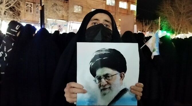 تجمع مردم انقلابی شهر آشخانه بعد از اذان مغرب