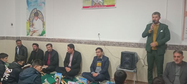 آیین معنوی انس با کلام‌الله در مدرسه شهید صادقی 