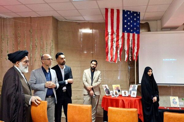 برگزاری و افتتاحیه نمایشگاه ریشه های مقاومت در مدرسه منتصرین شاهد ورامین