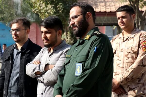 یادواره لاله‌های روشن در مدرسه تیزهوشان شهید بهشتی قرچک