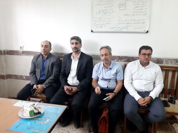 برگزاری نشست شورای آموزش و پرورش در عباس‌آباد 