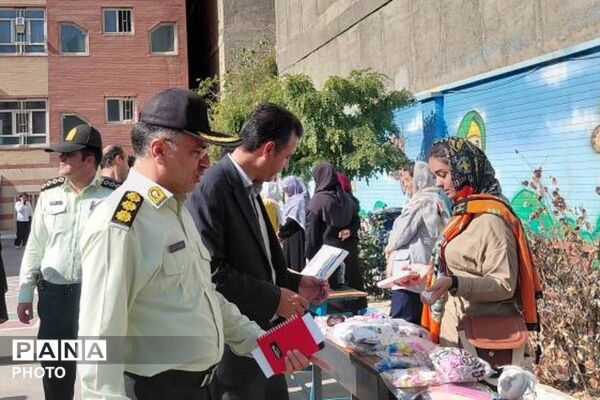 جشن عاطفه ها در دبستان 22 بهمن به یاد شهید پیشتاز ماکان نصیری