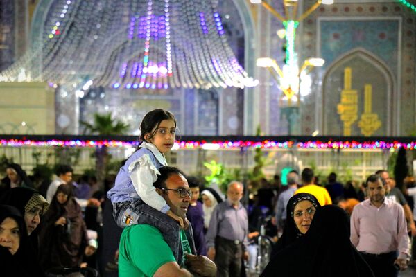 عید امامت در حرم امام رضا(ع)