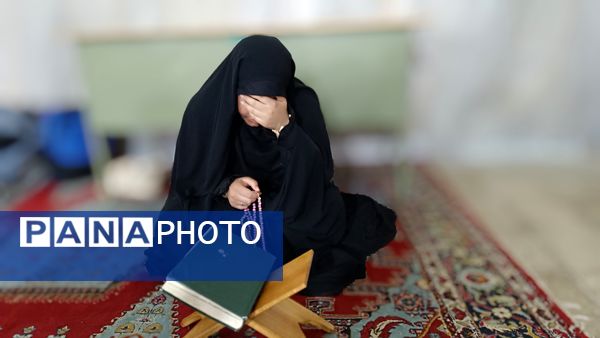 آیین معنوی اعتکاف دانش‌آموزان دختر مسجد سیدالشهدای یاسوج