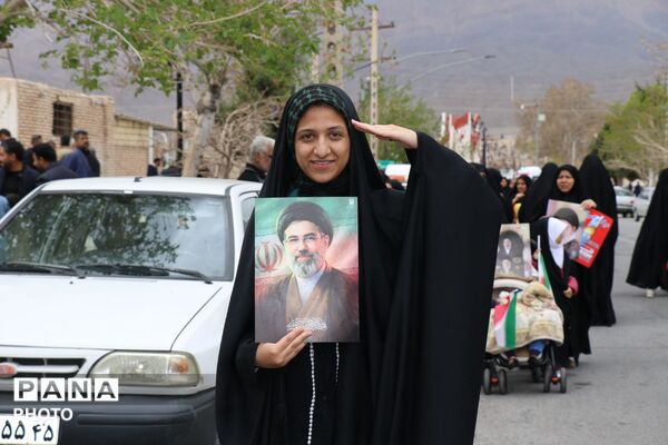 راهپیمایی روز قدس در شهر گلباف