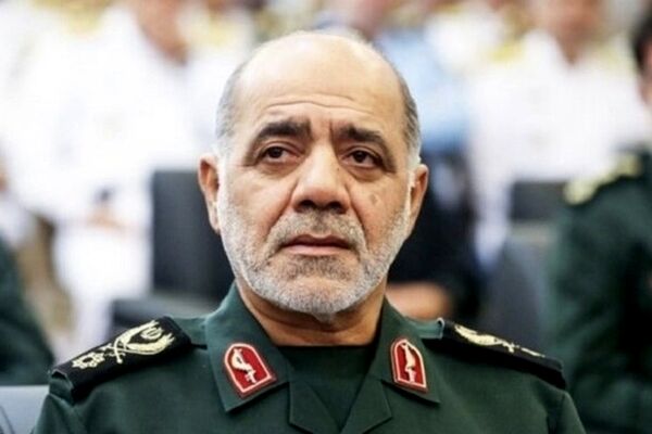 هشدار سرلشکر عبداللهی درباره نزدیک شدن نیروهای مسلح بیگانه به تنگه هرمز