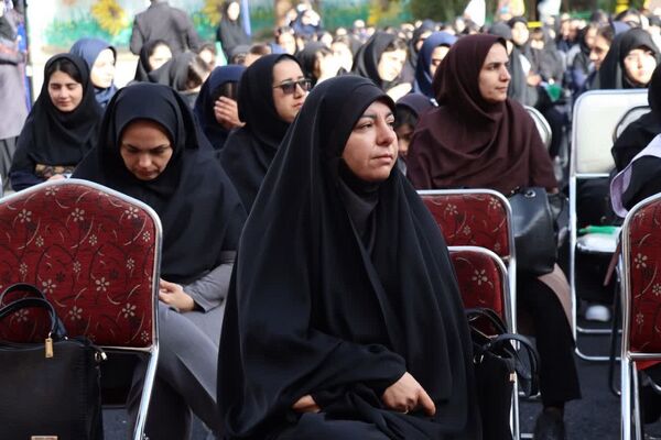 برگزاری آیین متمرکز بازگشایی مدارس در دبیرستان فاطمیه کرج