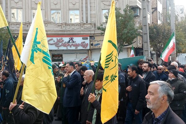 تشییع پیکر شهید مدافع حرم رضا مرادی در باقرشهر 