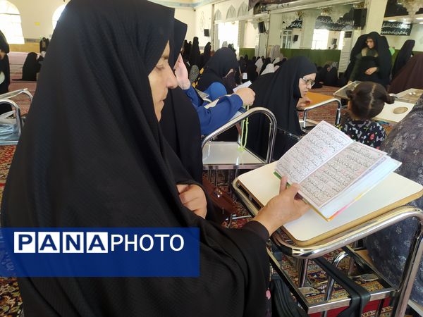 نماز جمعه کاشمر با حضور پرشور مردم برگزار شد