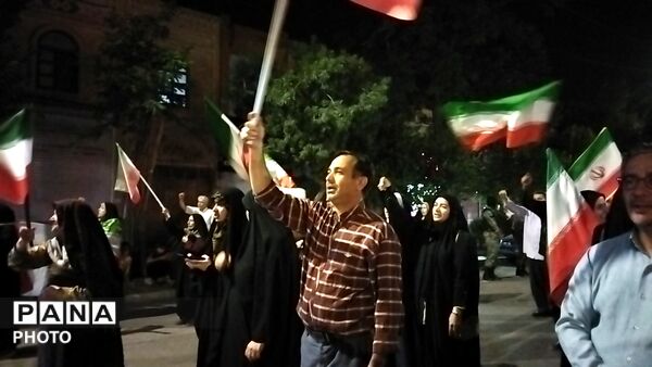 صدمین شب از اجتماعات در حسینیه امام خمینی