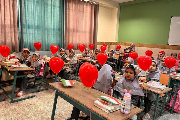 جشن شکوفه‌ها در مدارس بهارستان‌دو؛ آغاز سفری تازه برای کلاس اولی‌ها