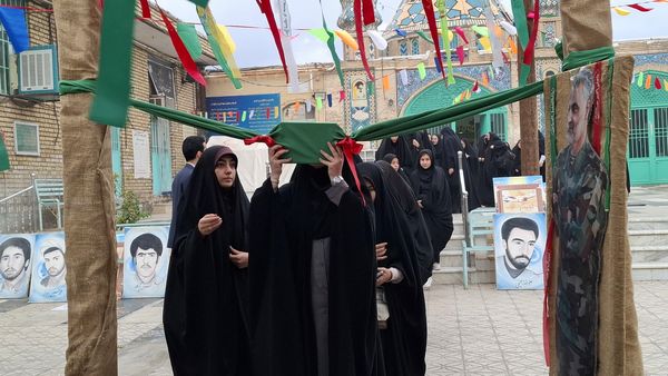 اعزام دانش‌آموزان شهرستان کهک قم به اردوی راهیان نور