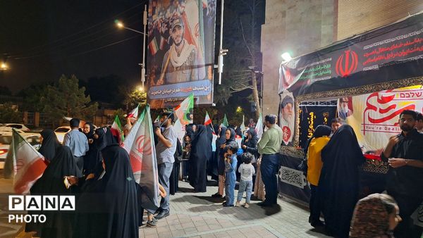 سفیران سلامت ناحیه شش در میدان دانشجو گرد هم آمدند