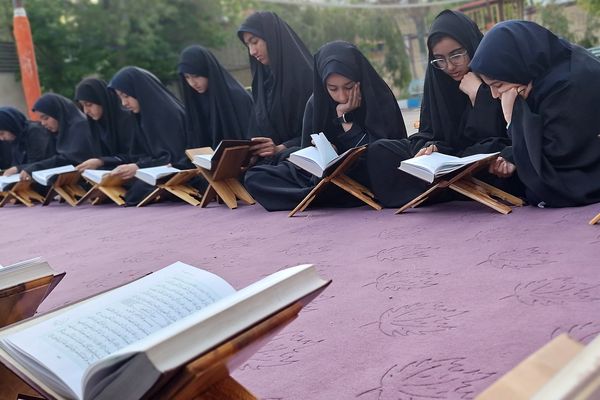 مهمانی فرشتگان بر خوان گسترده ضیافت الله در واپسین لحظات ملکوت