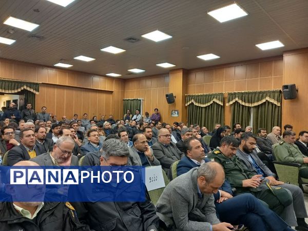 برگزاری جلسه شورای اداری شهرستان شیروان با حضور وزیر نیرو در نیروگاه شیروان