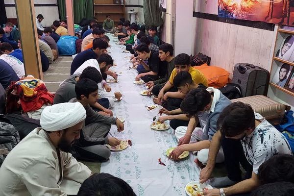 اولین روز حضور پسران ناحیه دو شهرری در مراسم معنوی اعتکاف 