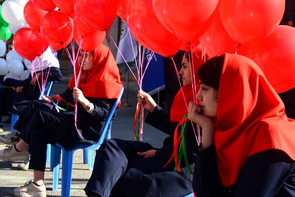 جشن حضور تا ظهور در هنرستان فرزانگان بهارستان ۲