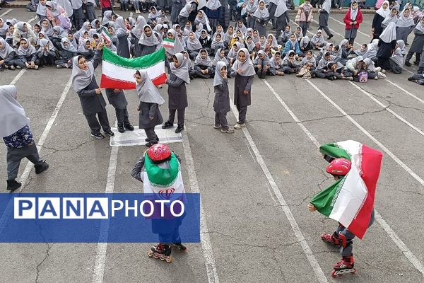 جشن انقلاب در ناحیه دو شهرری با حضور معاون پرورشی و فرهنگی شهرستانهای استان تهران 