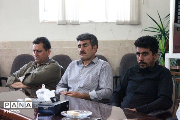اولین نشست صمیمی بخشدار چترود با اعضای شوراهای اسلامی روستاهای بخش