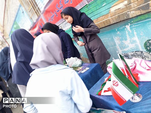 بازارچه در آموزشگاه موحدین  تبادکان مشهد