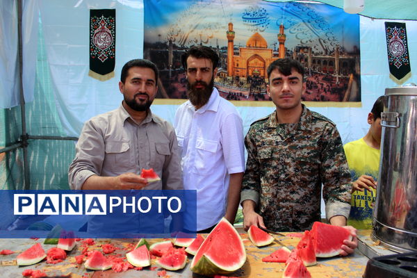 شادپیمایی مردم شهر درق پس از عملیات وعده صادق 3 در روز عید غدیر