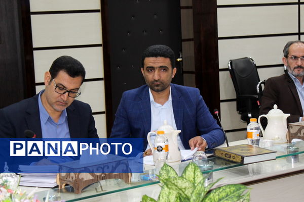 جلسه ستاد بزرگداشت مقام معلم استان بوشهر