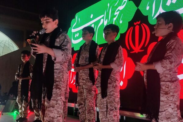 "عهد خون"، تجمع بزرگ مردمی و هیئت‌های مذهبی باقرشهر و کهریزک در حمایت از ولی امر مسلمین جهان 