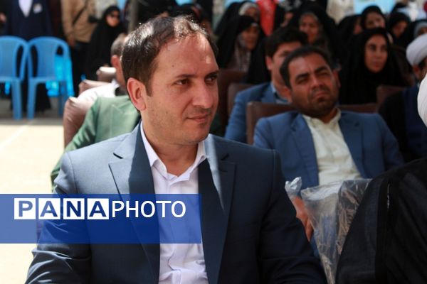 افتتاح نخستین جشنواره تن‌پوش نور، نمایشگاه مُد و لباس ایرانی اسلامی در شهرستان بهارستان 