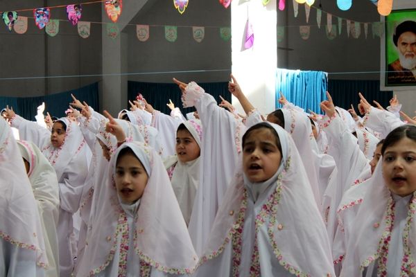 پرواز فرشته‌های آسمانی؛ جشن تکلیف دختران سملقان در مسجد جامع