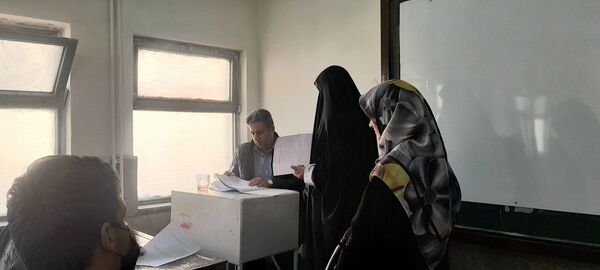 دیدار ماهانه اولیا با دبیران در شهیدستان انقلاب اسلامی ناحیه ۳ کرج