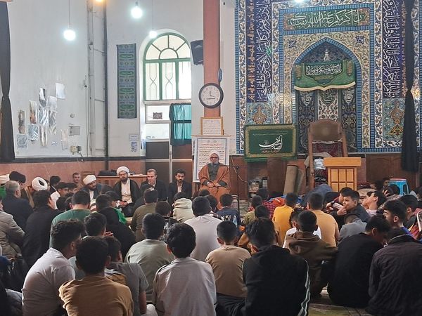 مراسم اعتکاف پسران در مسجد موسی بن جعفر آشخانه 