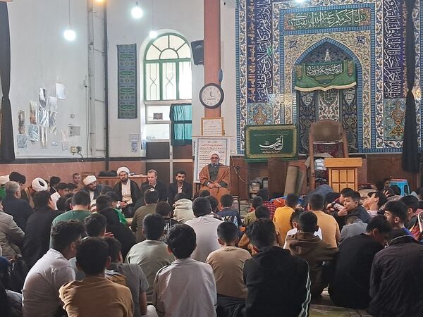 مراسم اعتکاف پسران در مسجد موسی بن جعفر آشخانه 