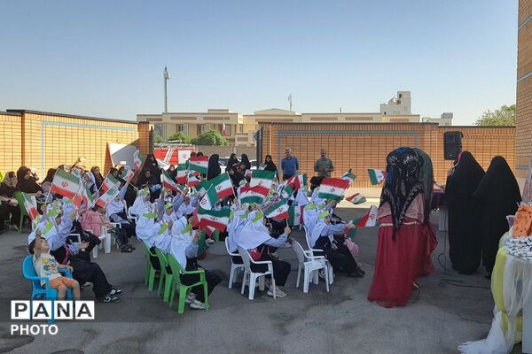 جشن «شکوفه‌های بهشتی» در دبستان محدثه شاهد ورامین