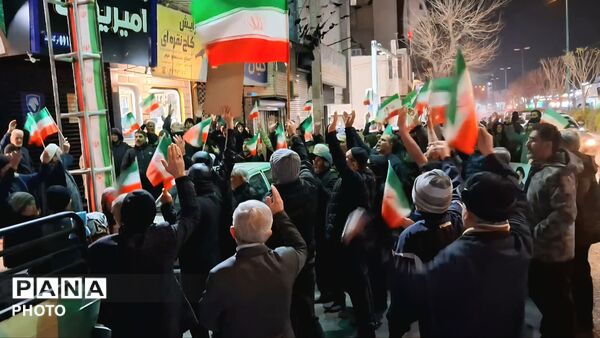 حضور پرشور ، انقلابی و دشمن‌شکن مردم در اجتماع بزرگ کرج