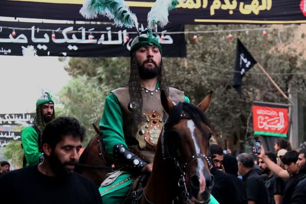 مراسم کاروان روز هشتم هیات حسینی نوش آباد