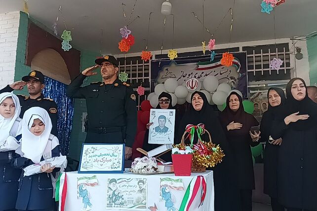 مدرسه سیدمهدی موجانی میزبان فرزندان شهید کریم نجف قلی زاده