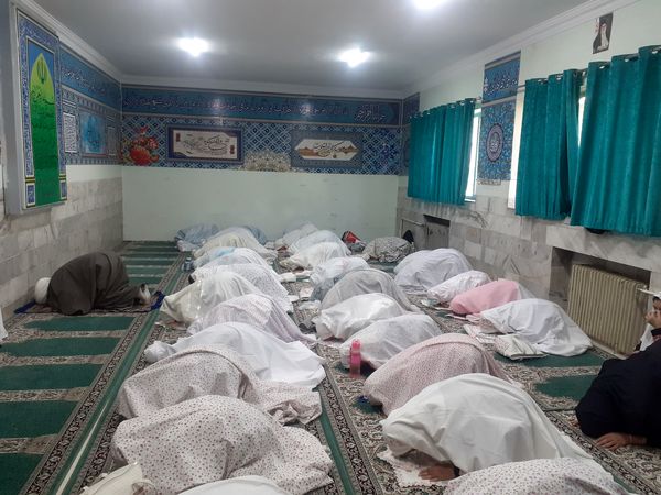 تمرین بندگی دانش آموزان مدرسه هدی یک برای ماه مبارک رمضان