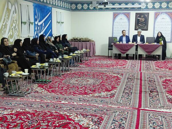 اولین جلسه شورای دبیران در دبیرستان علی‌ افشارنژاد 