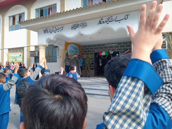  جشن شکوفه‌ها در دبستان شهید فردکاردل آمل