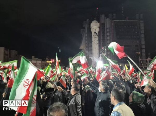 میدان صادقیه صحنه نمایش اقتدار مردمی در محکومیت ظلم اسرائیل و آمریکا