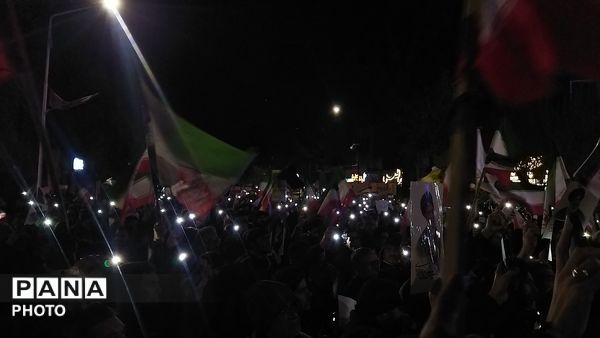 حماسه سازی مردم نیشابور در دوازدهمین روز از شهادت امام خامنه ای
