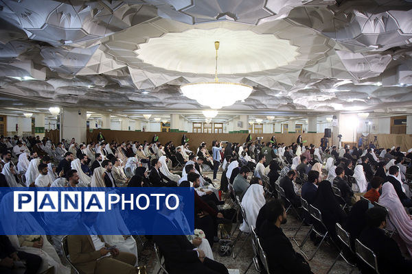 جشن ازدواج ۶۵۰ زوج دانشجوی دانشگاه‌های قم در سالروز میلاد جوادالائمه(س)