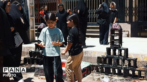 تجلی عشق حسینی مردم کوهدشت در روز عاشورا