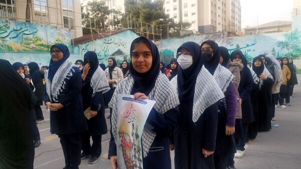 زنگ انقلاب در دبیرستان شاهد تکتم نواخته شد