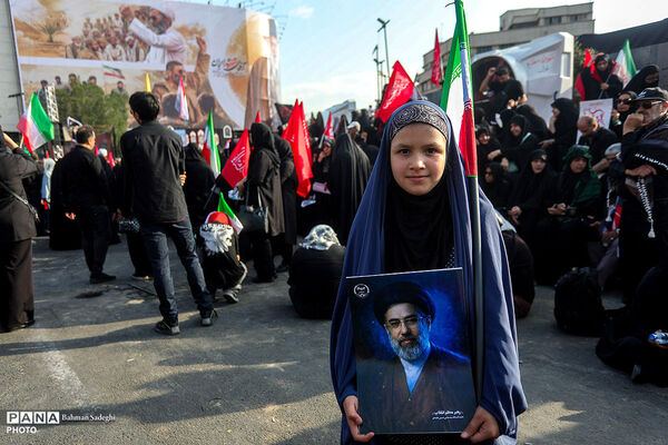 مراسم تشییع پیکر مطهر رهبر شهید انقلاب در تهران - 2