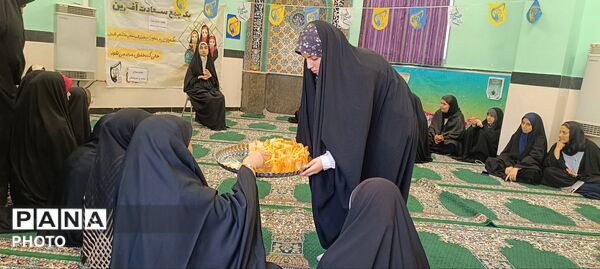 برگزاری برنامه فرهنگی-دینی «طلایه‌داران» در مدرسه نجابت شهرستان سملقان