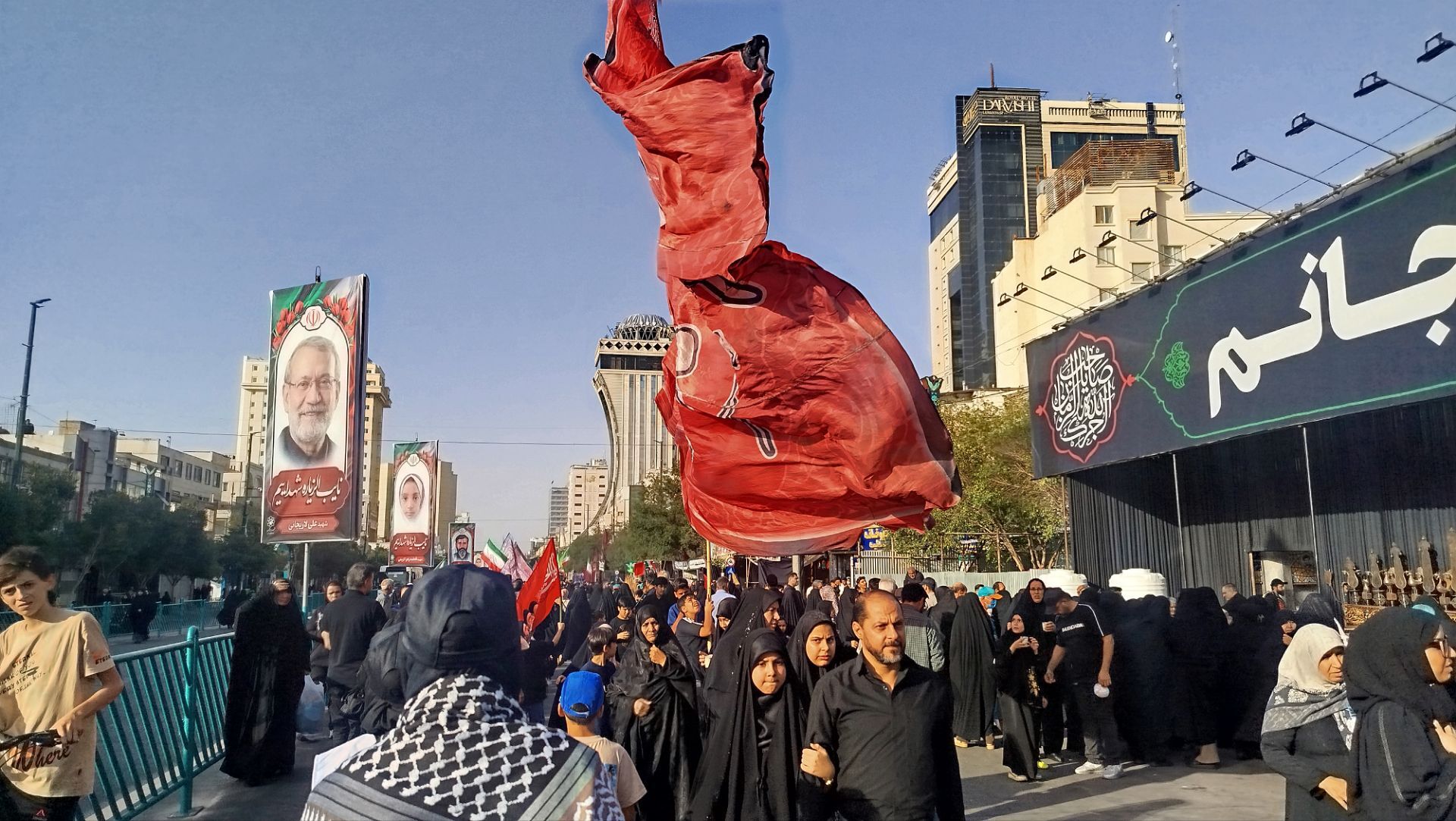 قدم‌هایی‌در‌مسیرِ‌دلتنگی؛ روایت‌جاماندگان اربعین