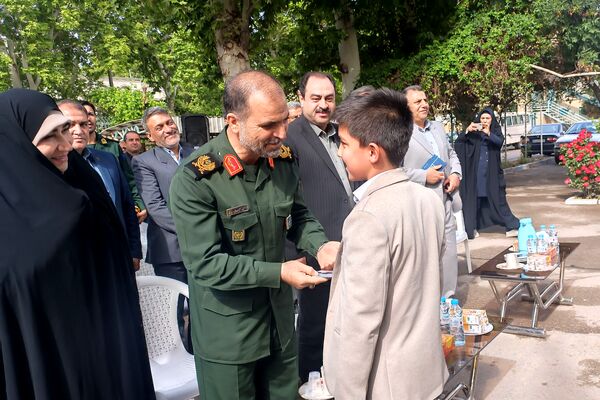 برگزاری مراسم بزرگداشت روز معلم در نیشابور 